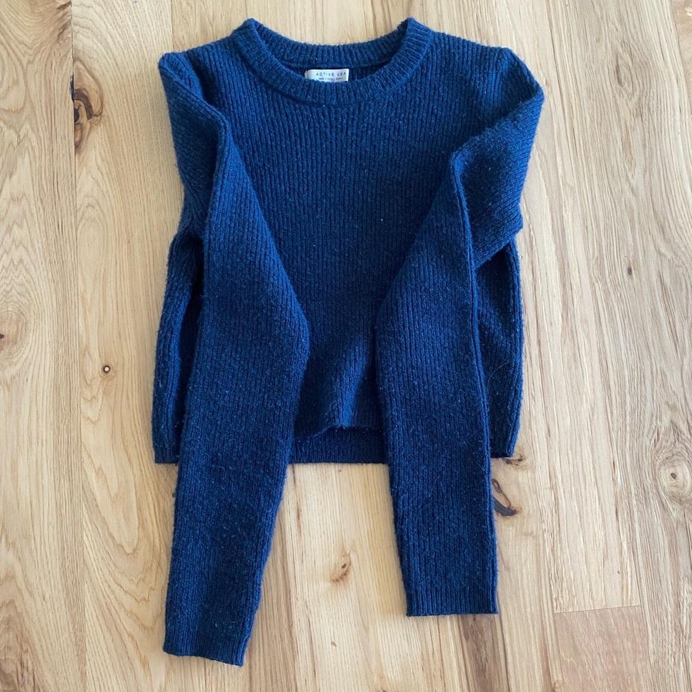 Active USA cropped long sleeve navy blue sweater
